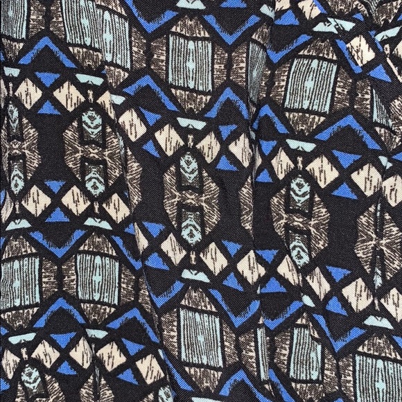 Kirra Print Tank Crop Top - Picture 2 of 4